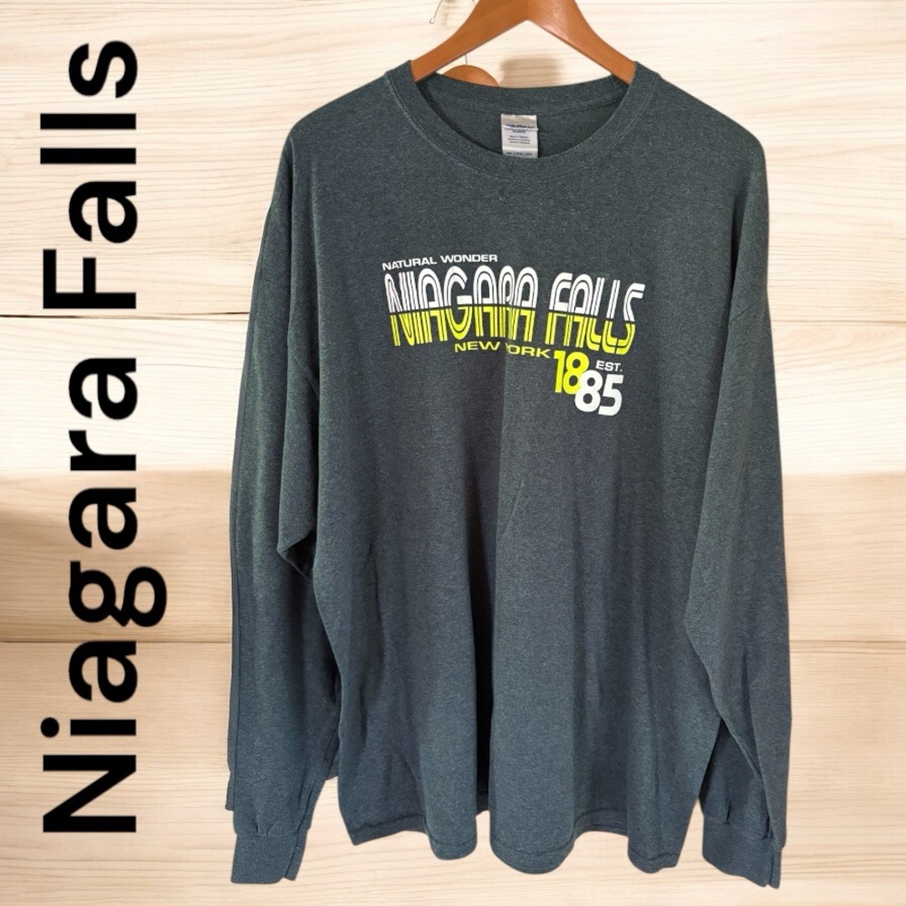 Niagara Falls-Gildan men’s 2XL long sleeve t-shirt. Gray. 50/50 cotton poly. EUC